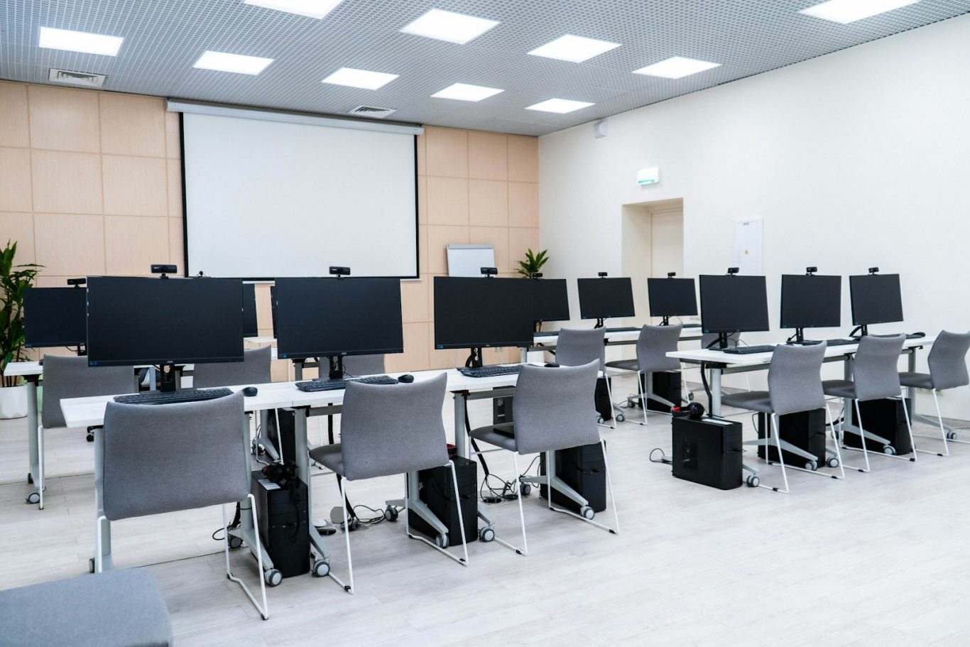 Agucen – Gestión Inteligente de Censo de Inmuebles Agucen es una poderosa aplicación disponible en versión móvil y de escritorio, diseñada p Agucen – Gestión Inteligente de Censo de Inmuebles Agucen es una poderosa aplicación disponible en versión móvil y de escritorio, diseñada p